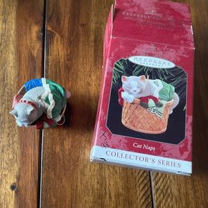 1998 Hallmark Mischievous Kittens Ornament